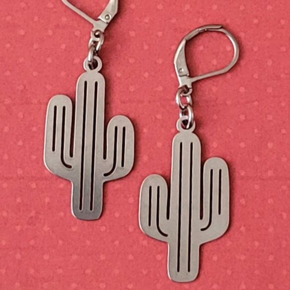 CACTUS Charm Earrings Stainless Steel Lever Back Earwires Arizona Desert Western - Picture 9 of 12